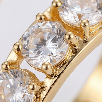 DANGLING SPARKLE RING