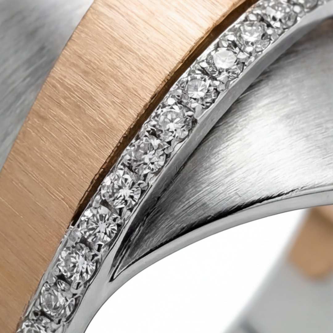 DUAL TONE CROSSOVER SPARKLE RING