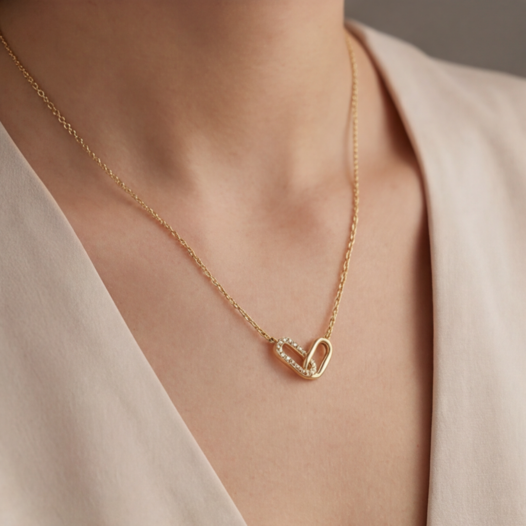 GOLDEN CURVED PENDANT NECKLACE