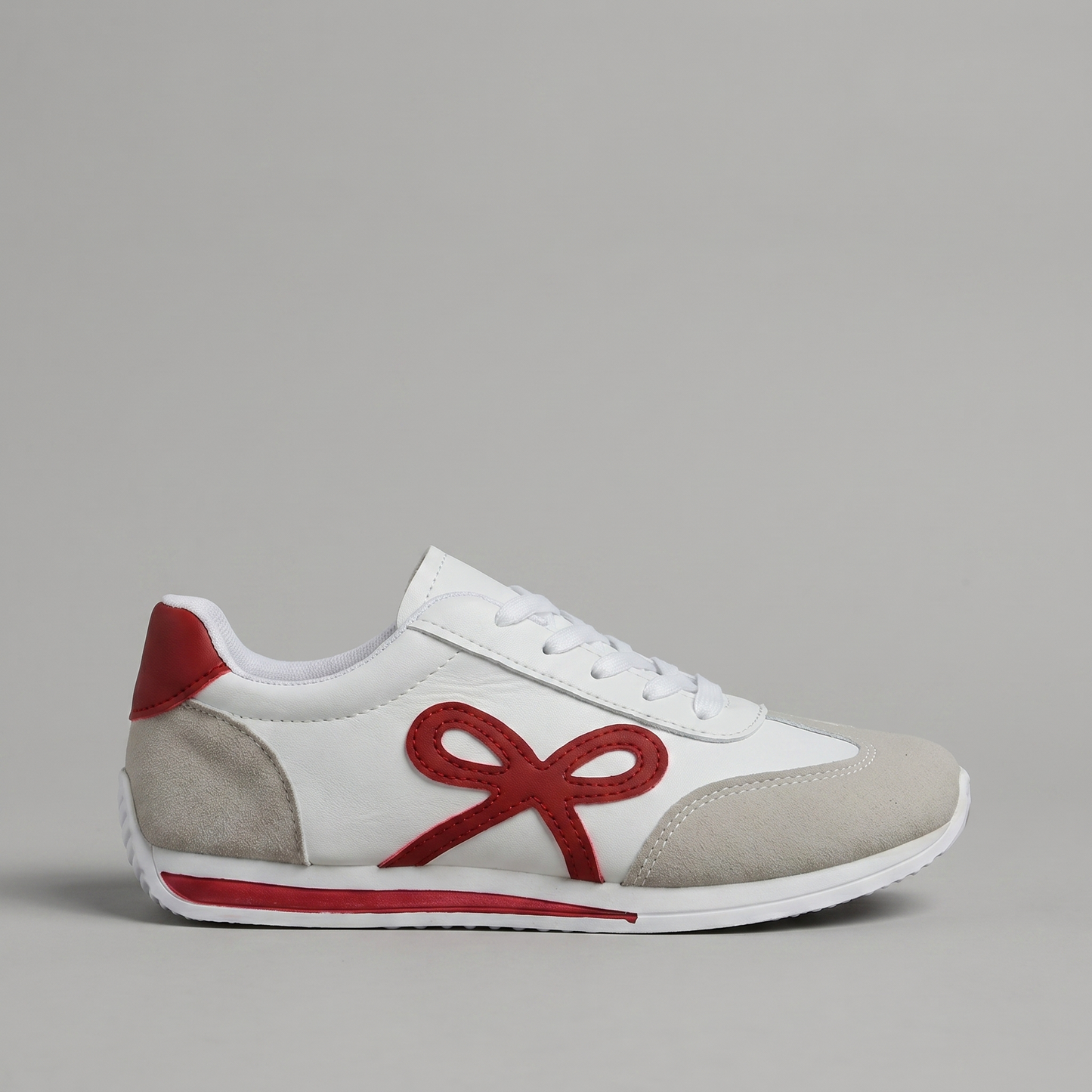 VERONIKA | KÉNYELMES SNEAKER ELEGÁNS RÉSZLETTEL