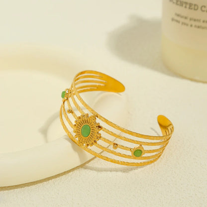 WIDE GREEN STONE HAMMERED BRACELET